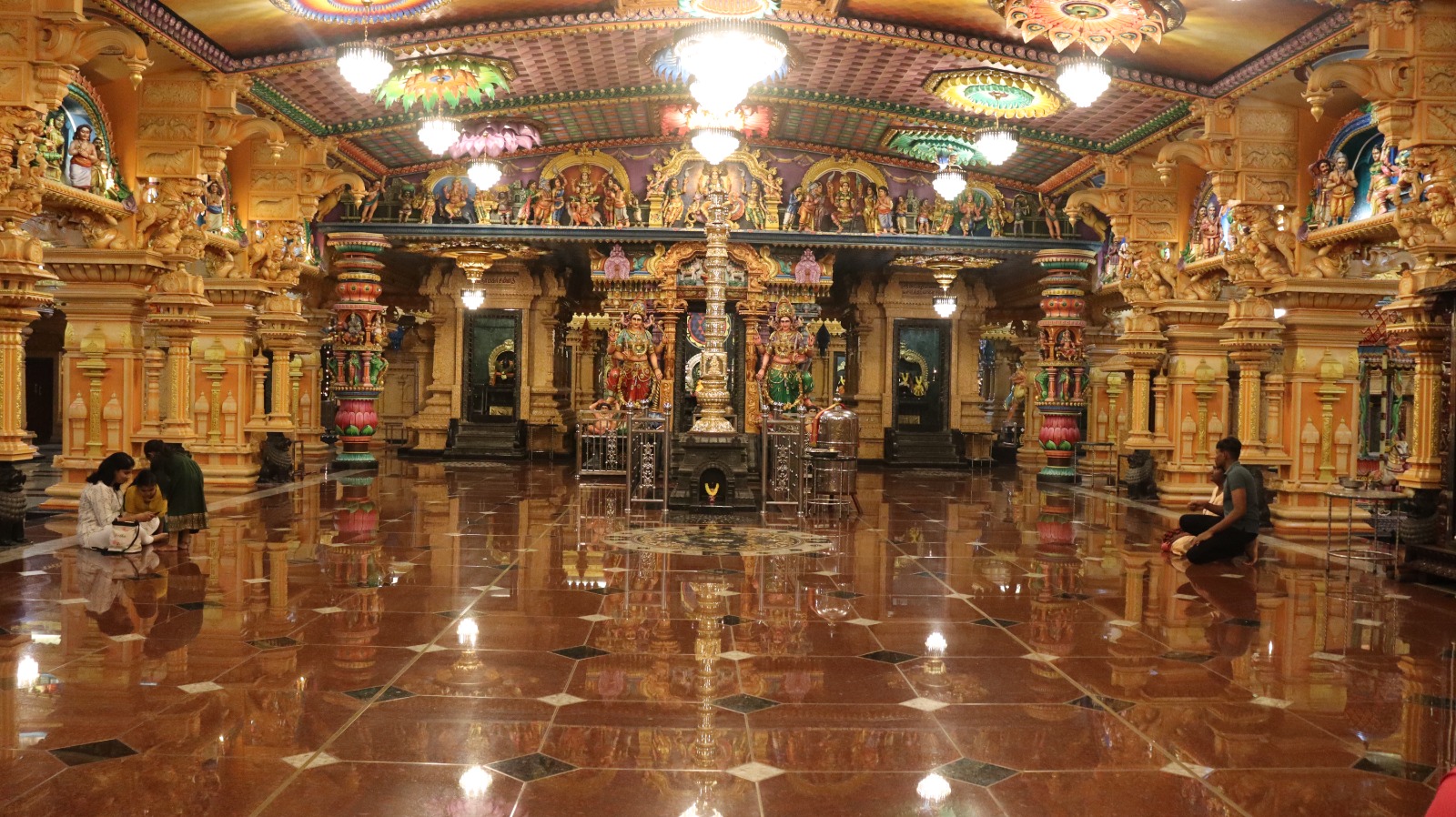 Sri Maha Muthu Mariamman Templ...