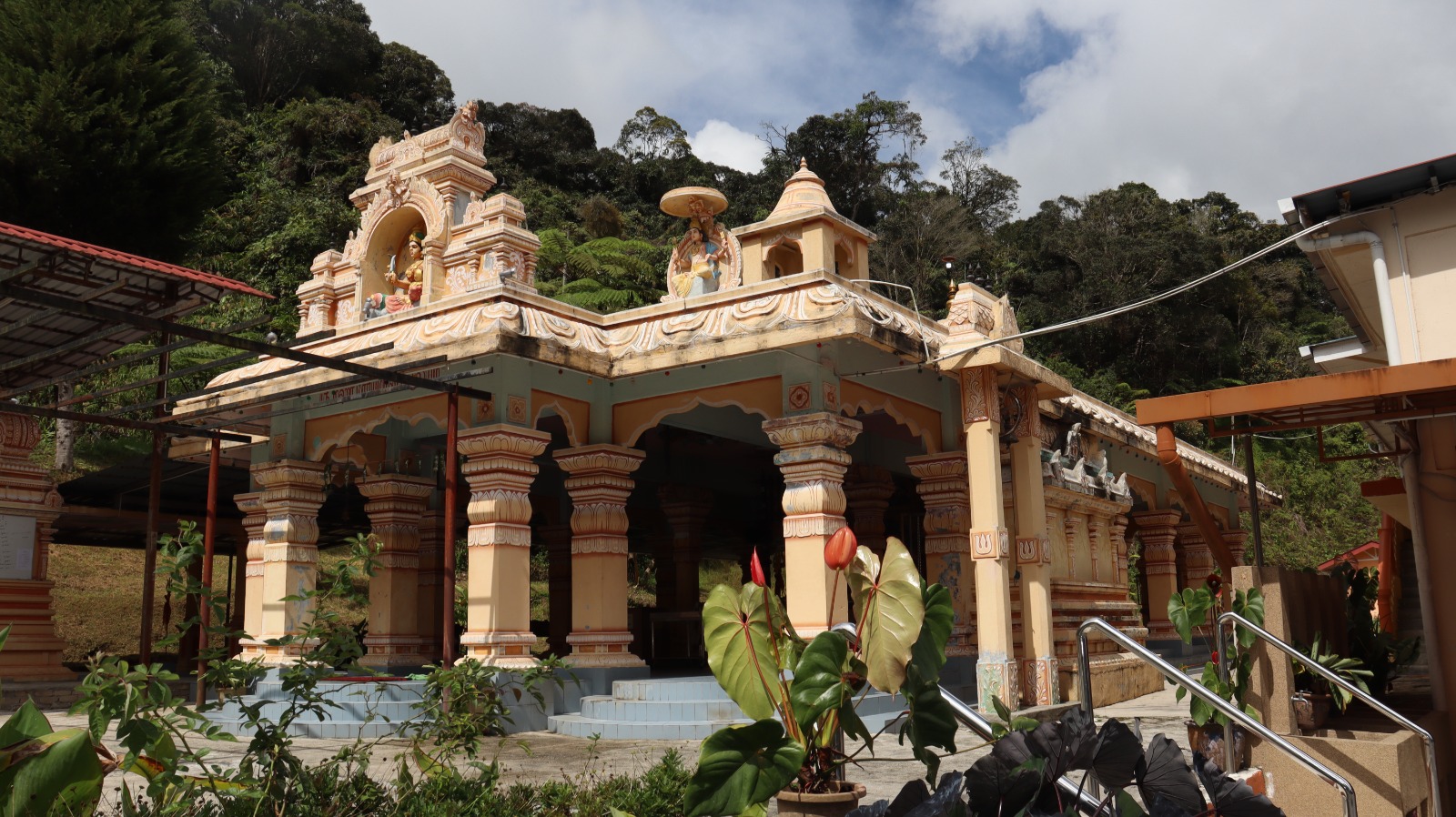 Arulmigu Sri Maha Mariamman Aalyam