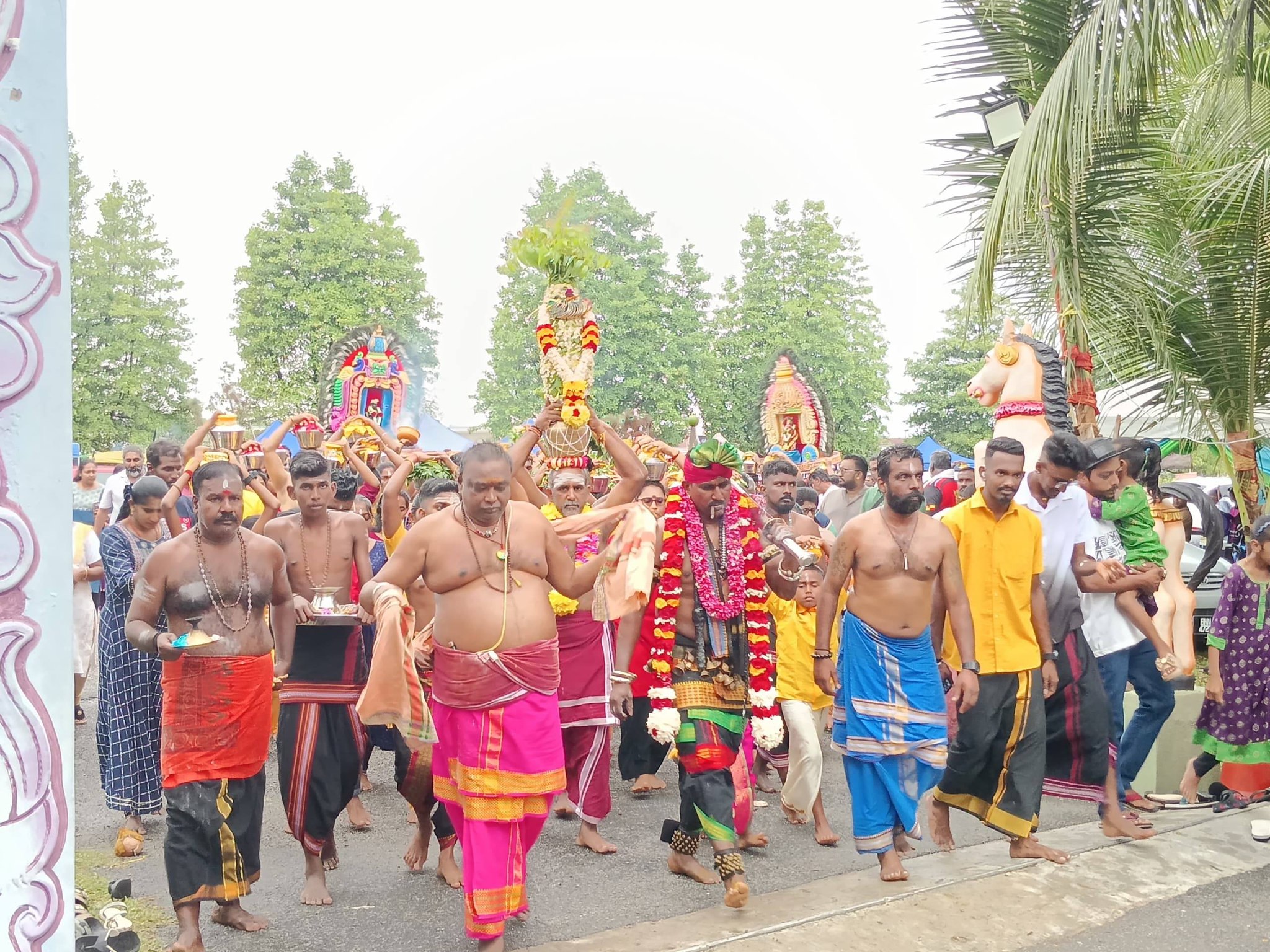 Om Sri Viccharuvaa Madurai Veerar Temple
