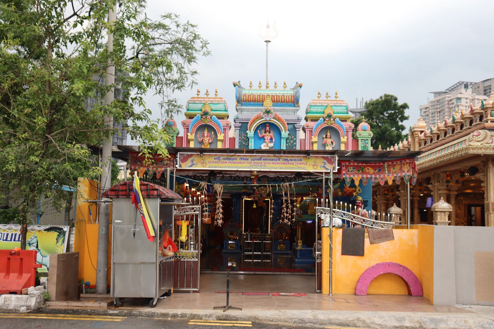 Sri Maha Shiva Muneeswaran Temple